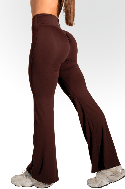 Club Athletica - Staple Scrunch Flare Leggings - Brown