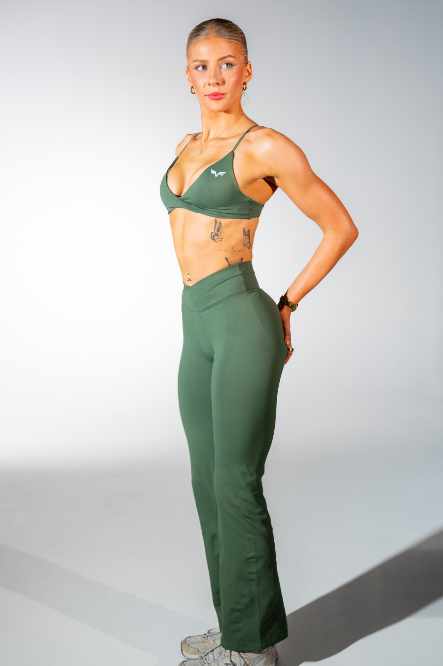 Club Athletica Amplify Invisible Scrunch Crossover Gym Flare Leggings Alpine Green