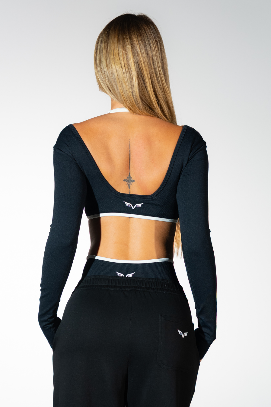 Club Athletica Impact Sculpt Seamless Long Sleeve Crop Top Black