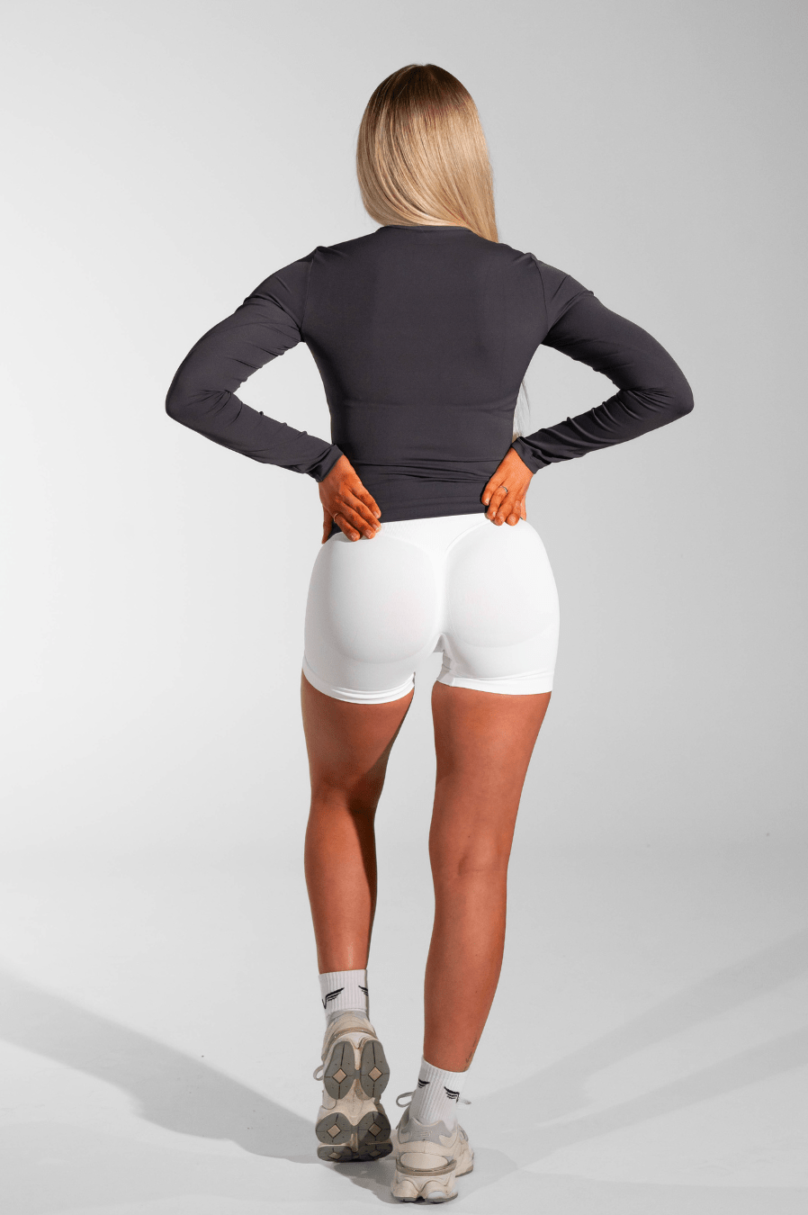 Classy Seamless Long Sleeve Compression Tee Charcoal Grey