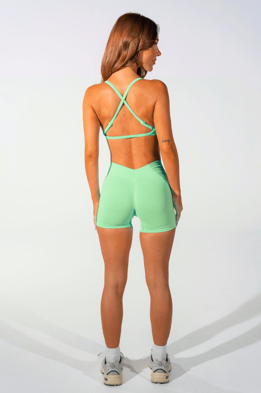 Club Athletica Sculptura V Back Seamless Scrunch Shorts Matcha Mint