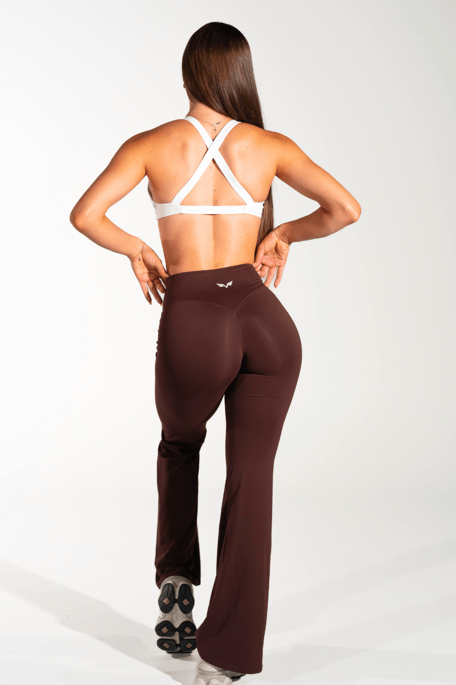 Club Athletica - Staple Scrunch Flare Leggings - Brown